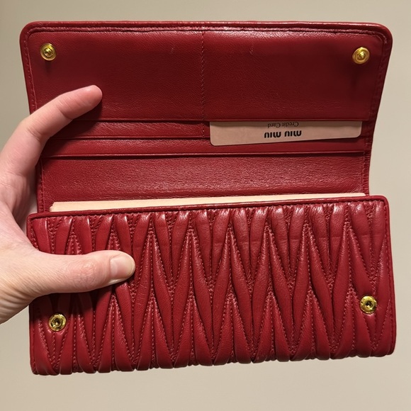 Miu Miu Large Matelasse’ nappa leather wallet 💯 Authentic - Picture 6 of 9